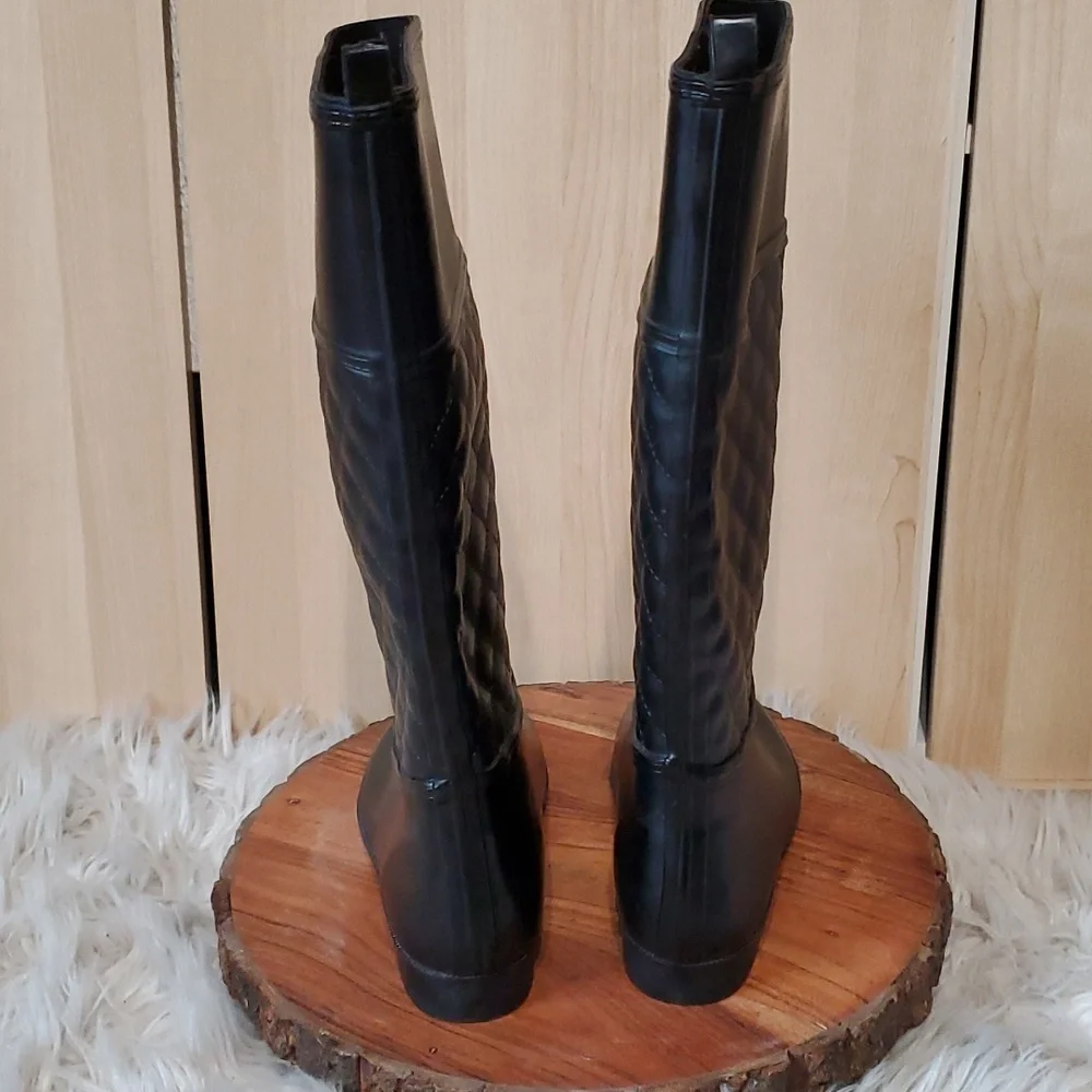 Merona Barbara Quilted Tall Black Rainboots.
